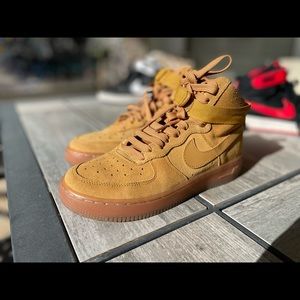 Nike Air Force 1  = High Tops - Great Condition!